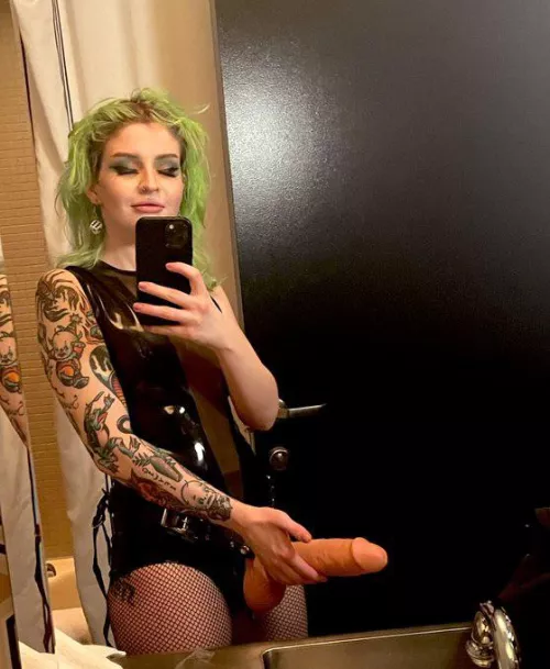 Your hole is mine 🔪