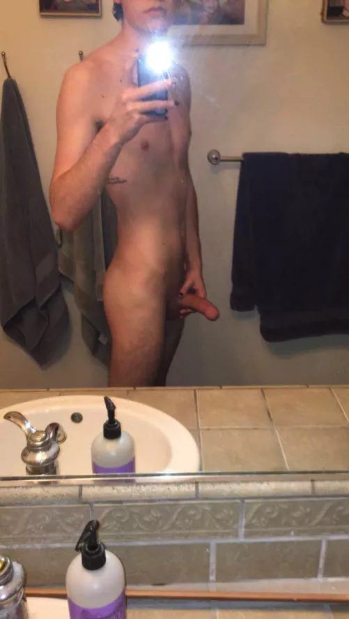 18 looking for dads and jocks to show off to, and share my snap with other dom tops sc:lexx87_0