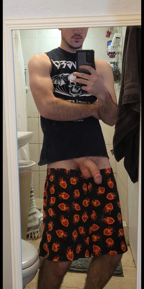 20 [M4F] PA Someone wanna give me a hand? or maybe a mouth ;)