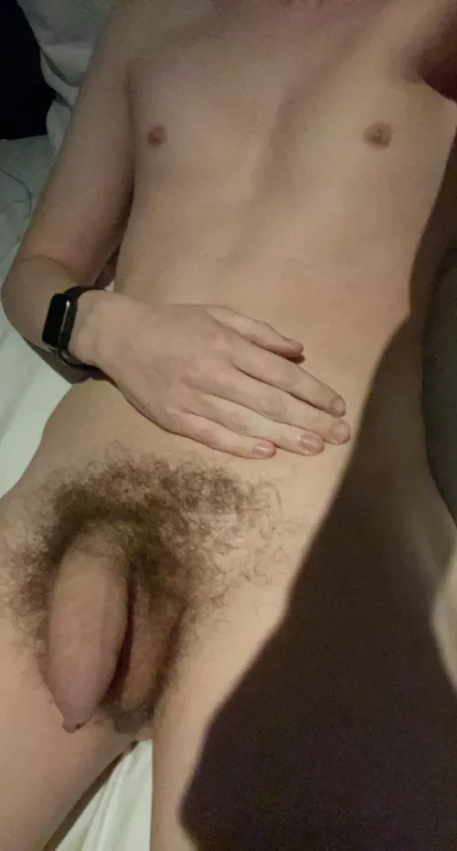 25 m uncut slim. Looking fit or twink. hung++ hairy++ big balls++ snap:Belfast725