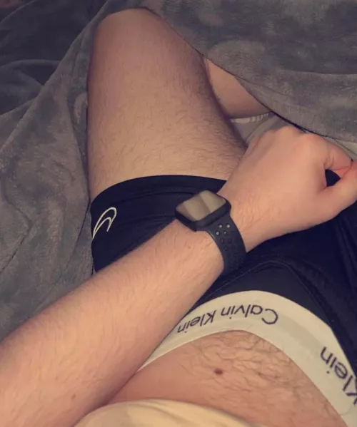 27 UK - hairy, uncut, dad bod: krupars
