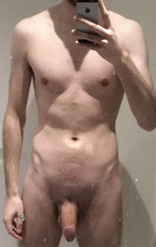 Bored and naked 🥺