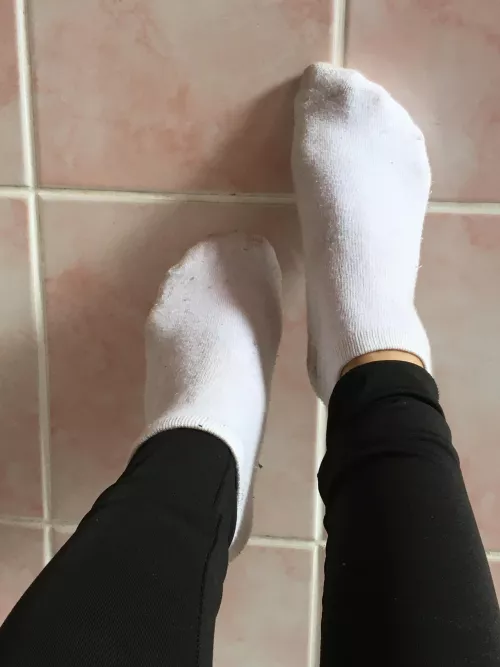 Come take my socks off for me 😏
