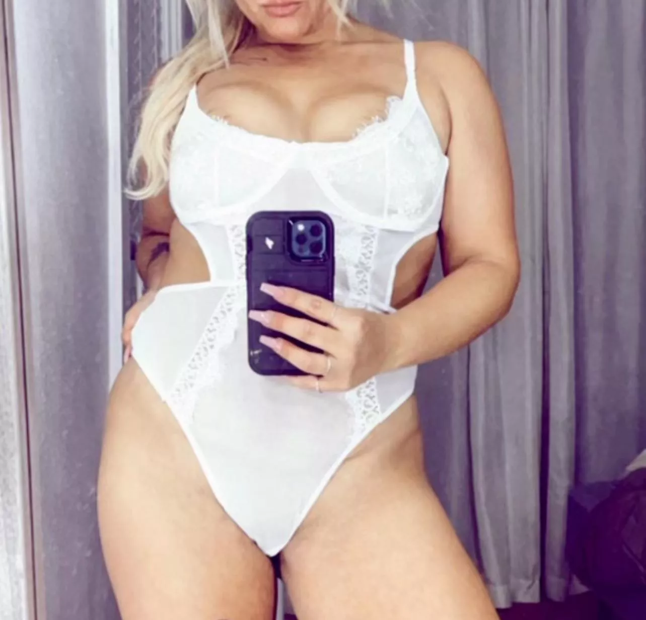 Does white look good on this mommy…