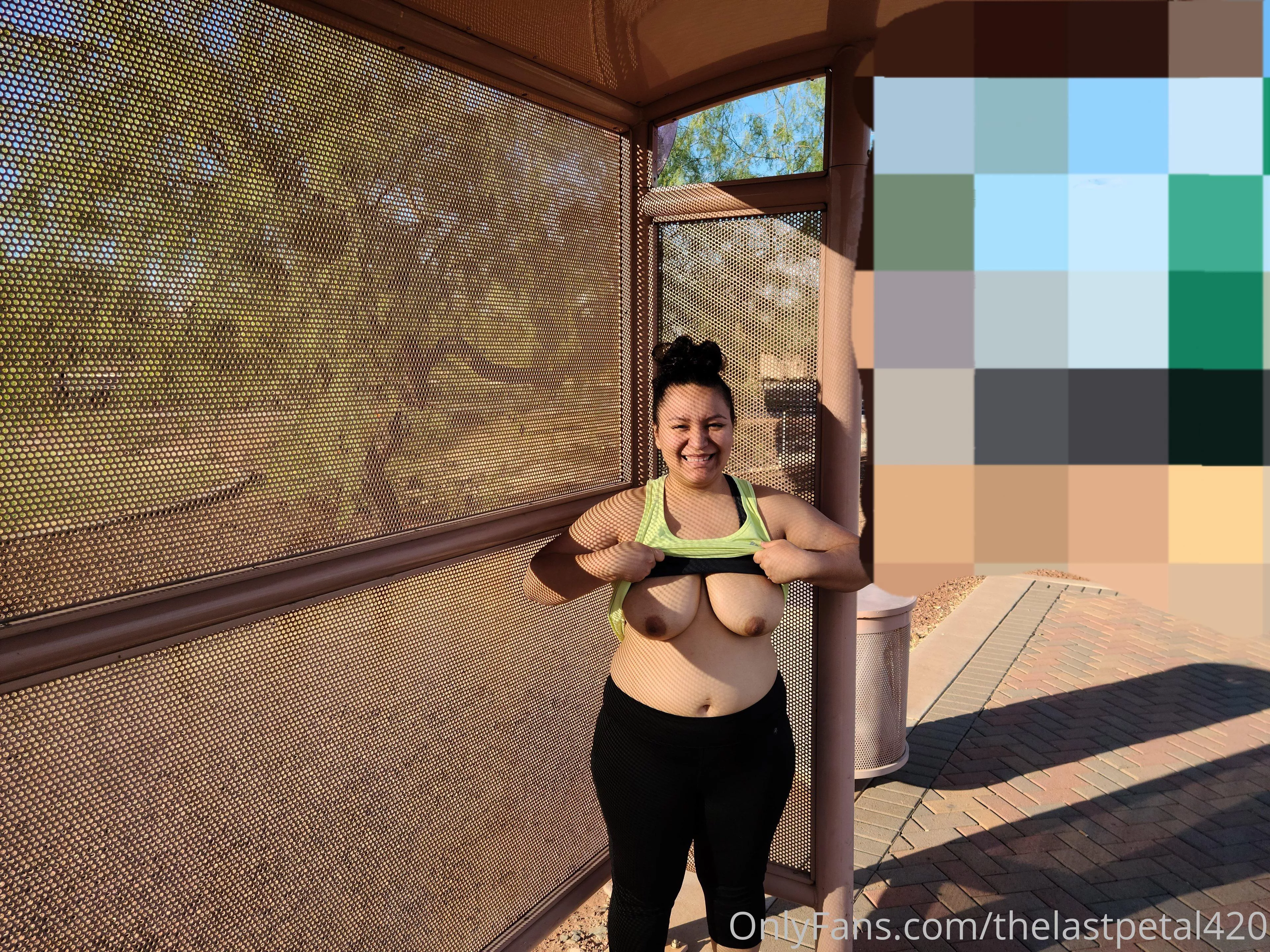 Flashing cars on a busy road is fun!