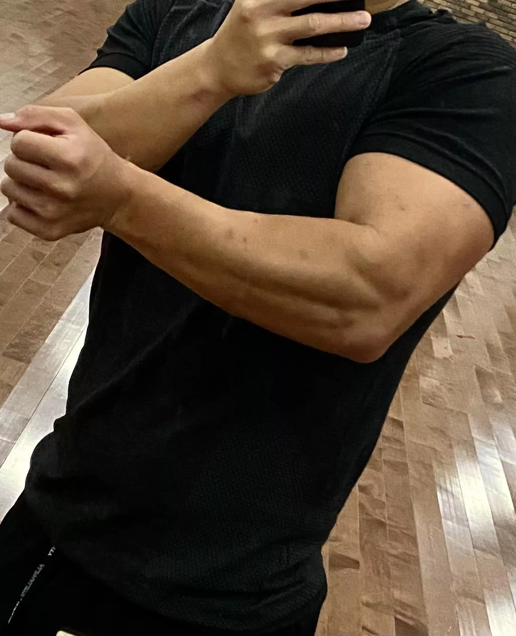 For those who appreciate the back of the forearm