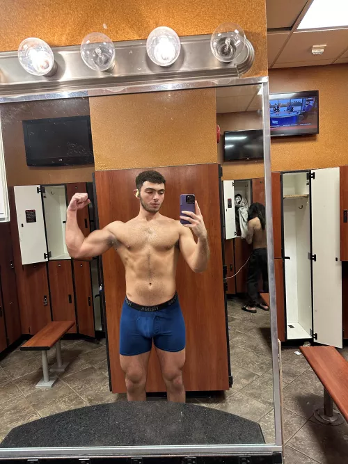 Fresh out the sauna flex. Catch this Alpha dick in my OF