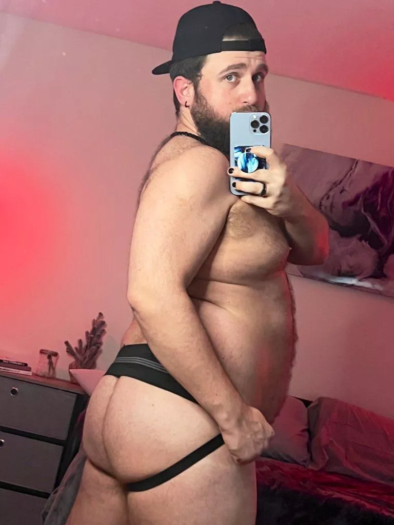 goal for this cub in 2023 is to get a big booty