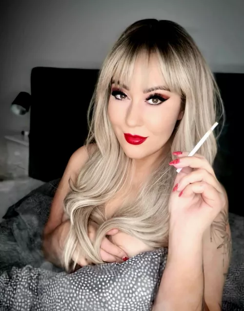 Good morning world 🌎 ☕️ 🚬 🥰