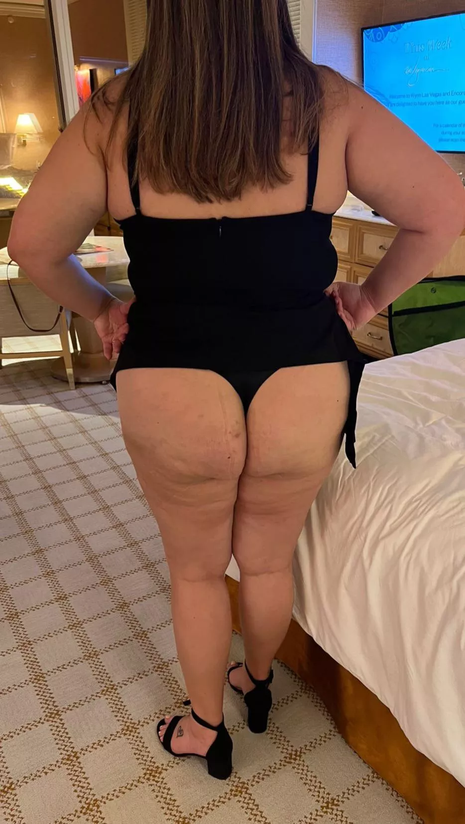 Happy thong Thursday