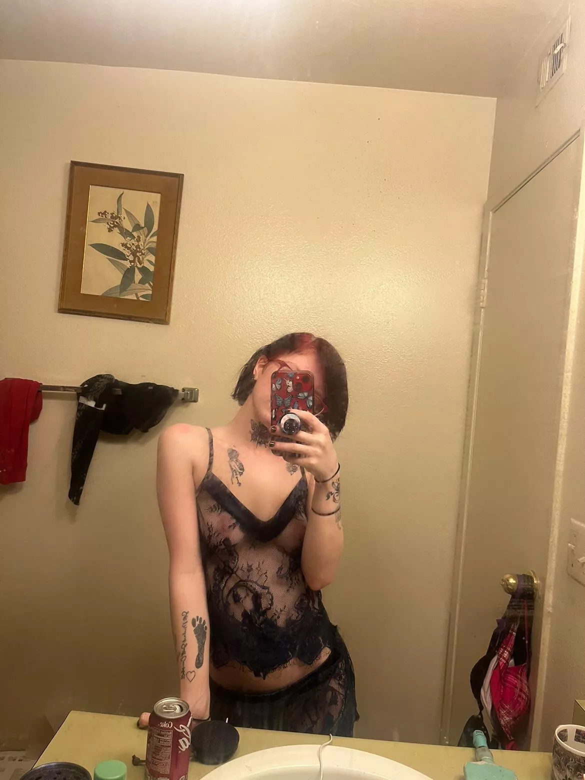 How do you like my tatts? Im a milf that loves to get naked, text me 😈💕