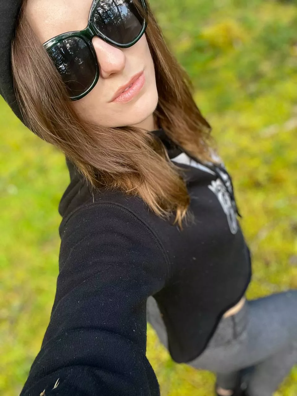 I know where you’re looking when I walk by