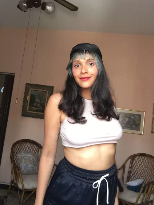 I love it when the tops are that short 🥰