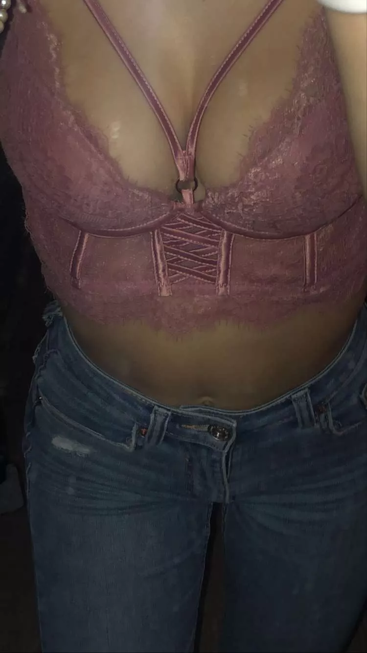 I tried on a new top, what do you think;)