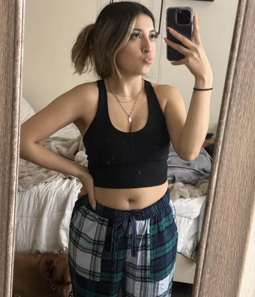 I wanna watch my girl get railed and covered in a nice load, what do you think?