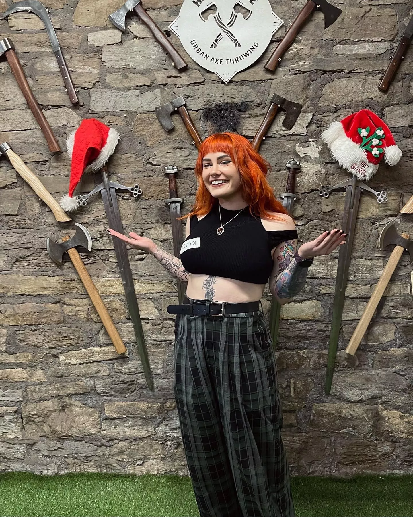 I went axe throwing and it was super cool 😋