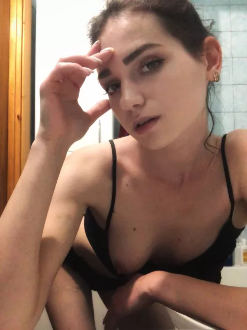 It is time to spoil my pretty face with your dick all over it