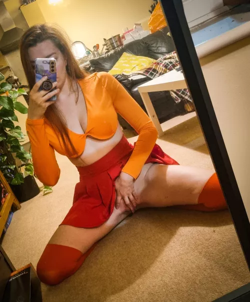 Jinkies. I can't find anybody to fuck me 👻