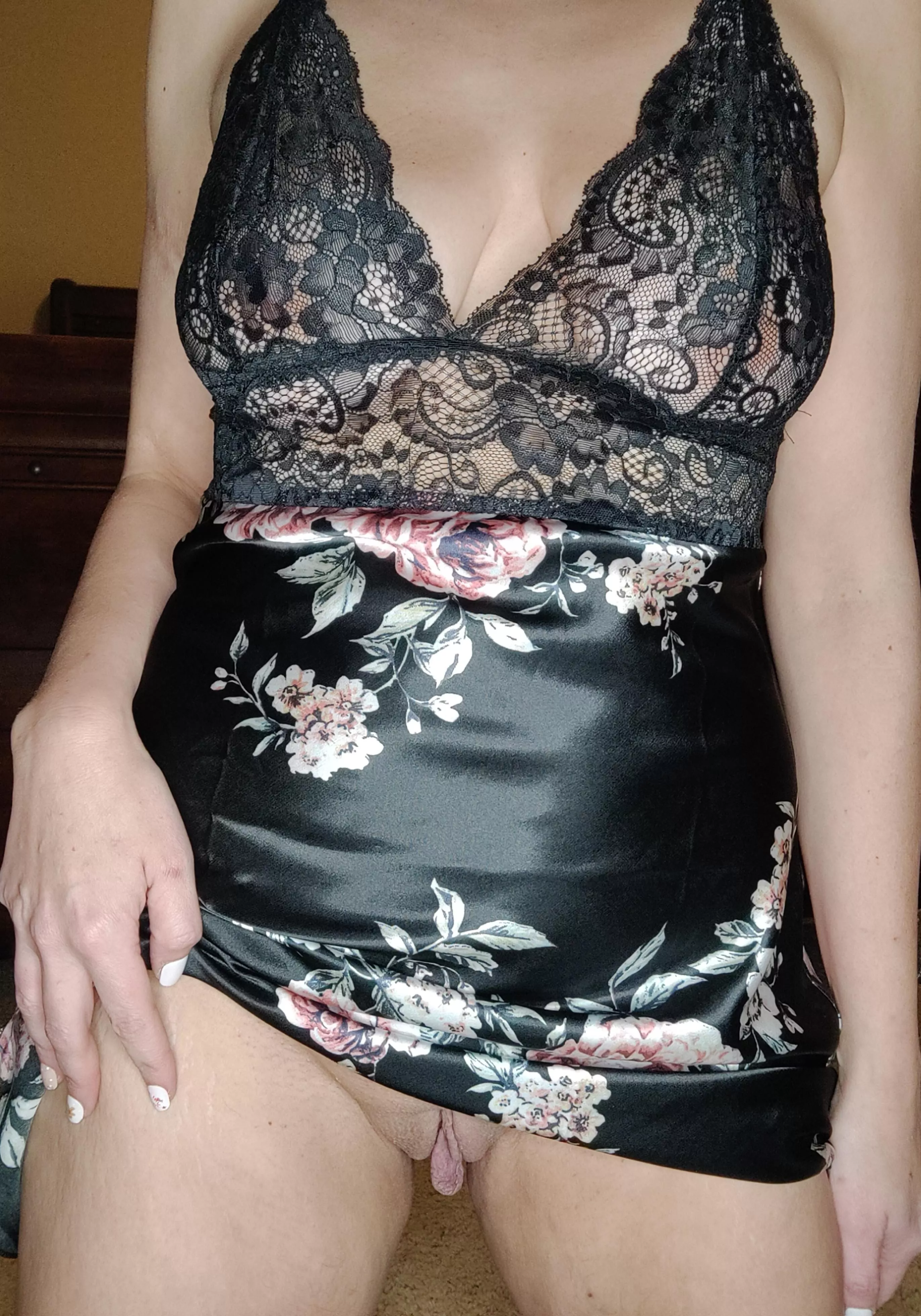 Just a little peek for you 💋