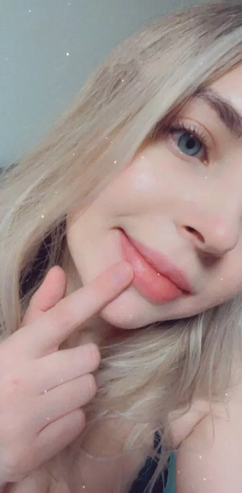 Lets cum together tonight 😈 free page in the comments