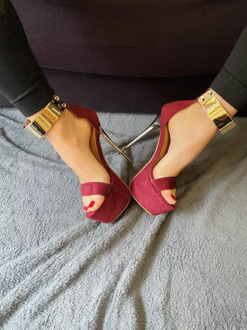 Like swords ⚔️👠