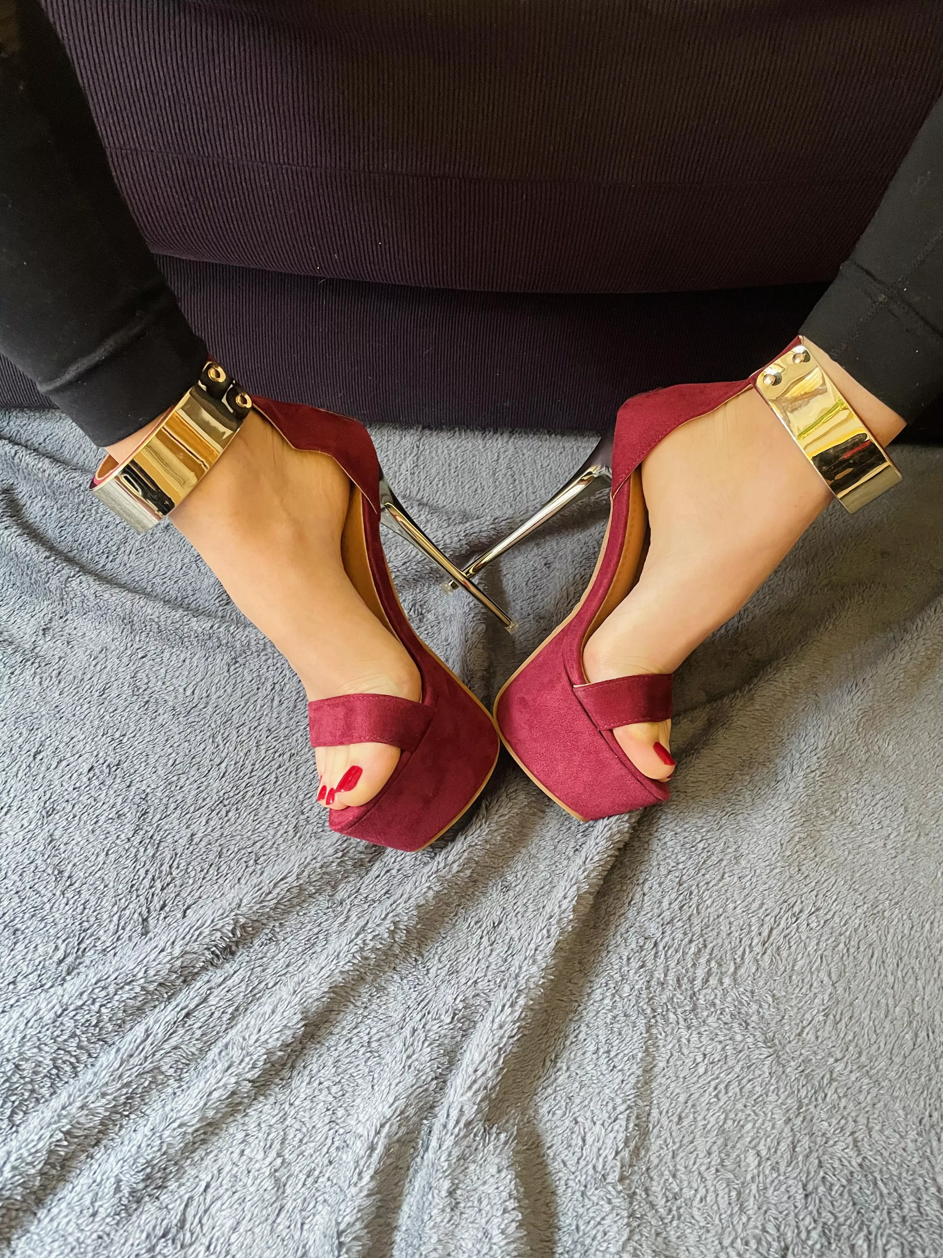 Like swords ⚔️👠