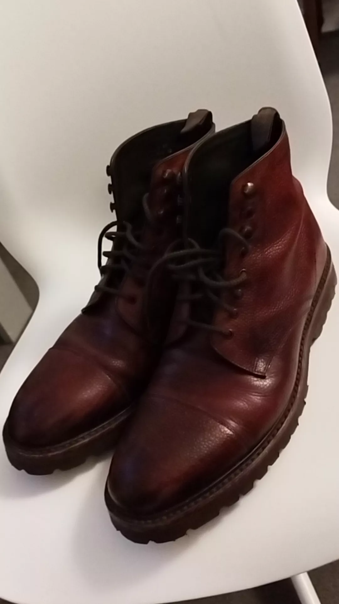 Loake, Size 10, Reynolds with a combat sole. I need these boots in black. Any suggestions?