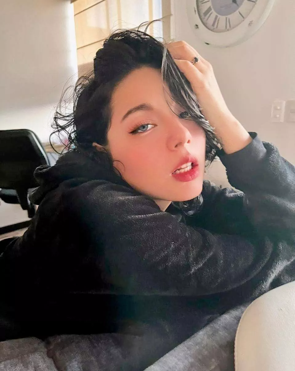 Looks that can kill.