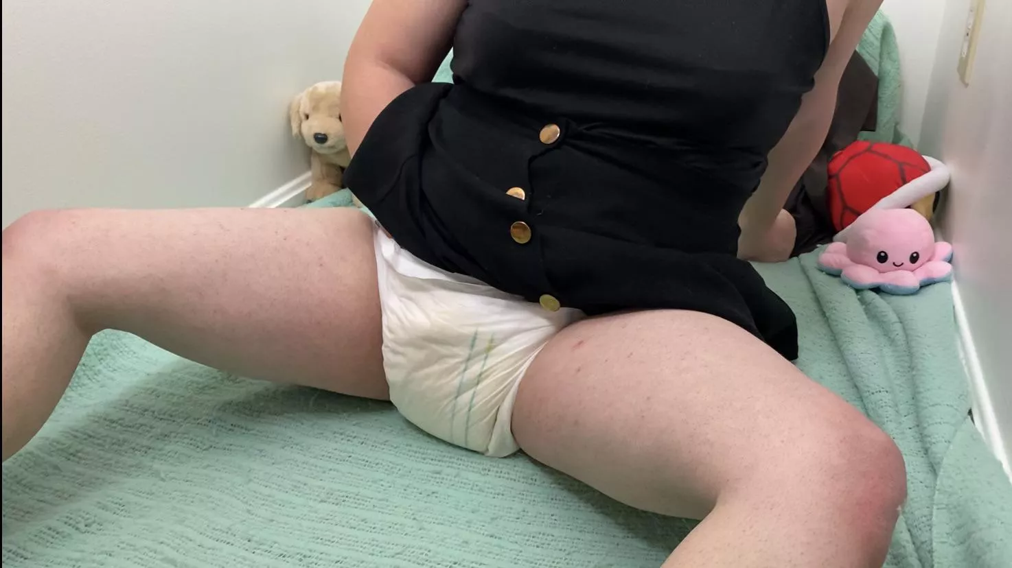 Masturbating in a wet/messy diaper and being stoned. Is literally my favorite thing. I feel so little. 🥰🥰F25 OC