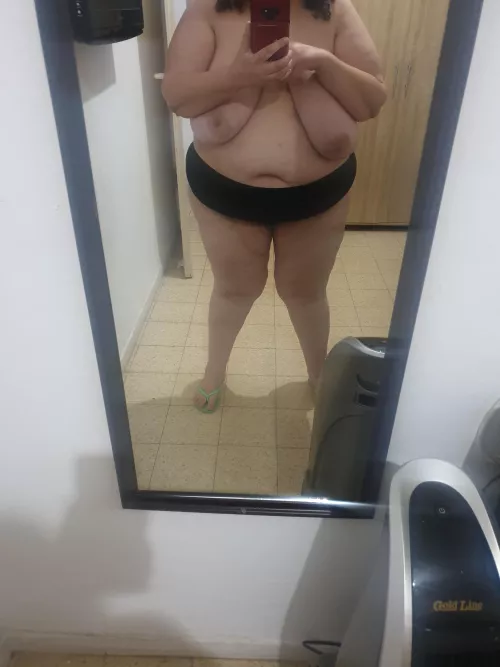 mirror Mirror on the wall whos the saggy of them all