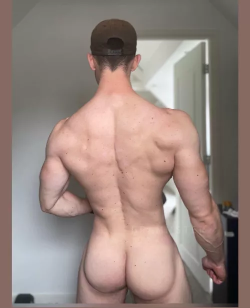 Muscled ass, Breed the jock?