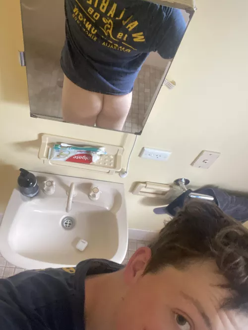 My ass is lonely wanna help?