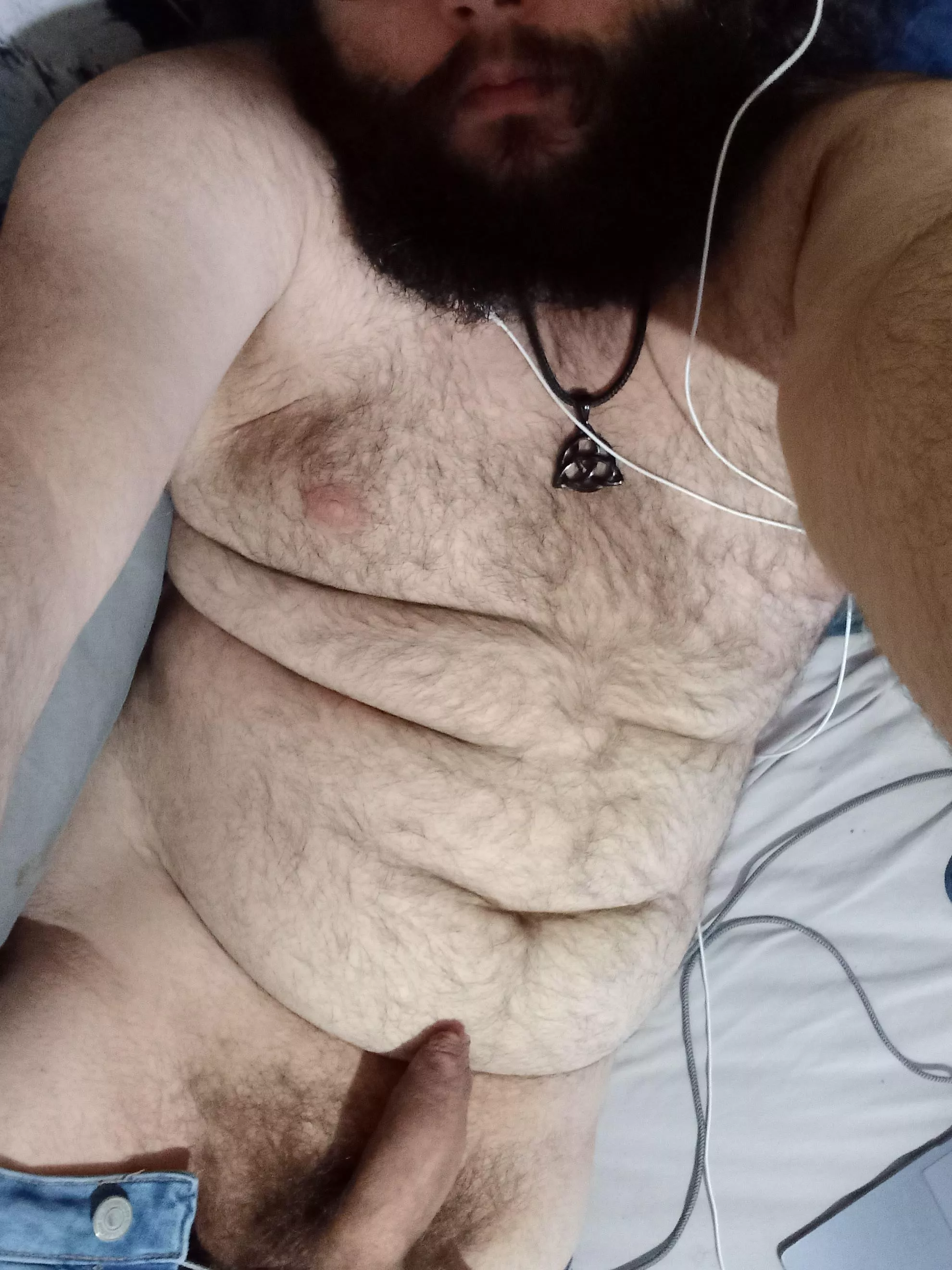 Need a cute guy in my bed with me