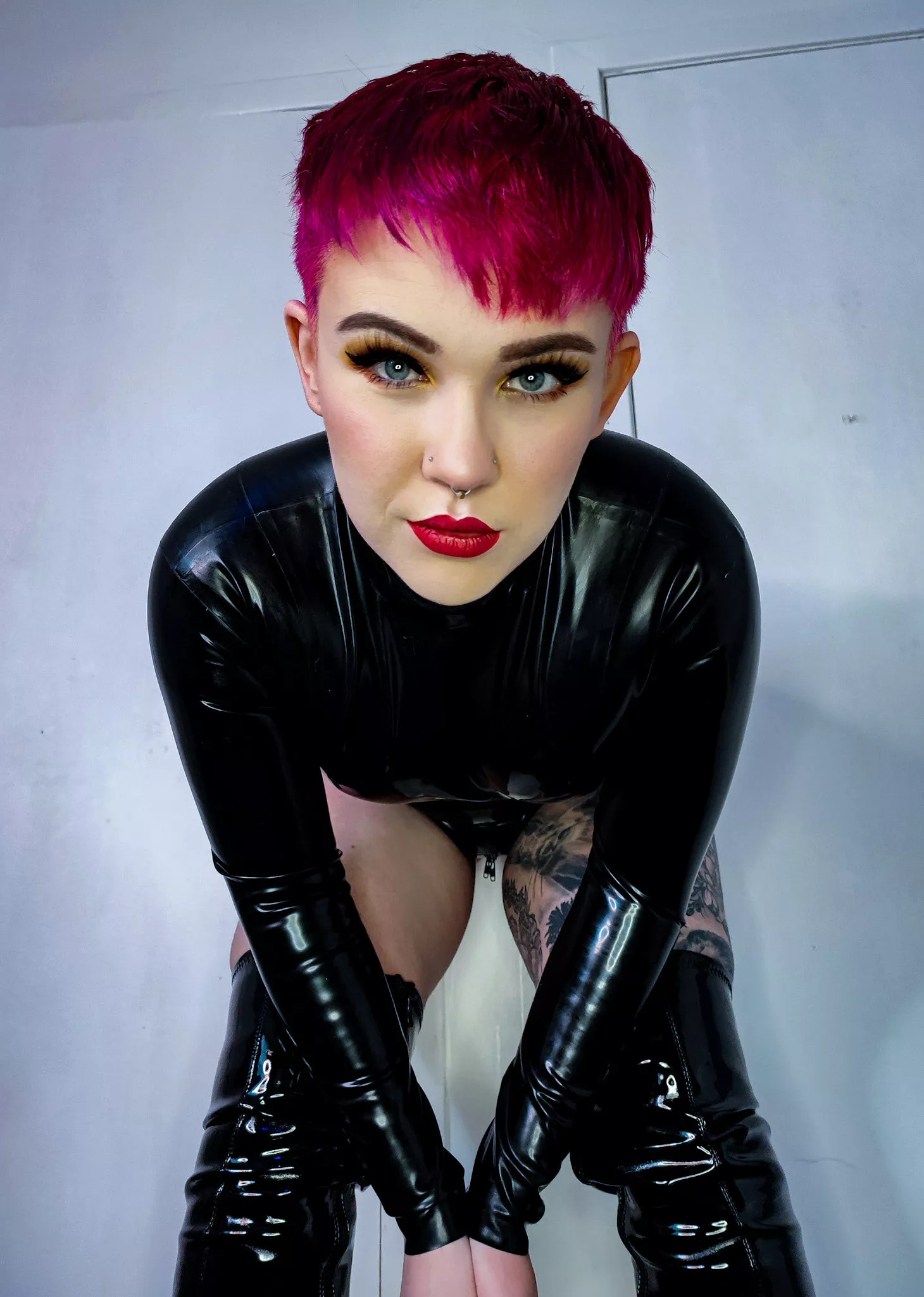 Now what do we have here, a sub, a slave, a puppy perhaps?