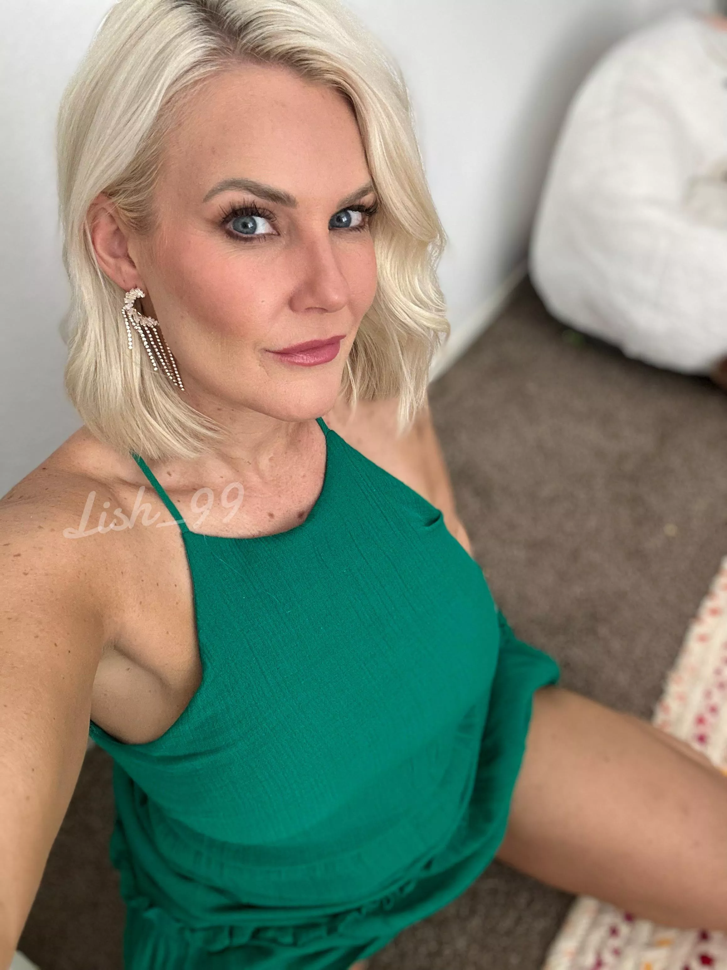 Of course I’m not wearing panties under this dress