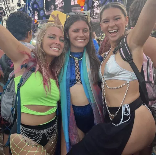 Rave Girls