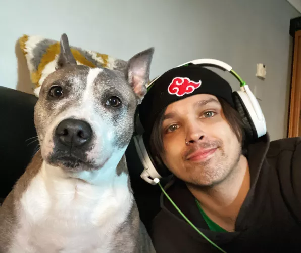 Sam, 29, England. Hey guys 🙂 what’s everybody playing? I’m on GTA atm