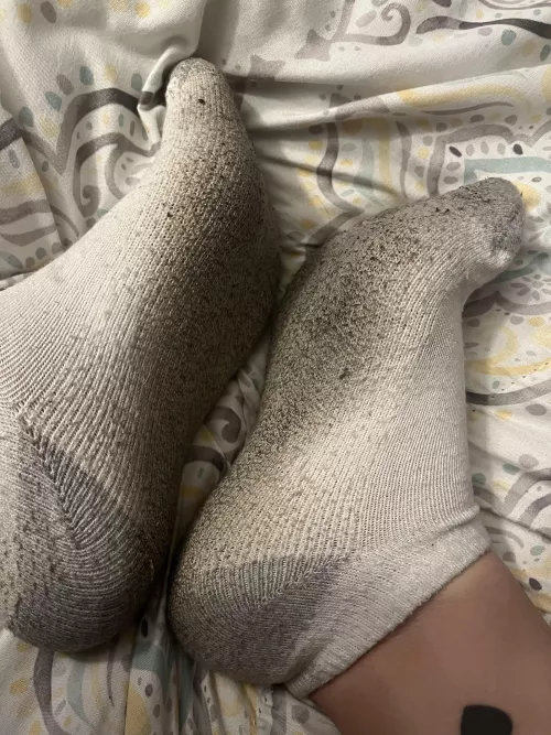 [Selling] 29 US Milf ⭐️Verified⭐️ 4 days wear so far ! Who wants to claim mommy’s sweaty socks 🤤
