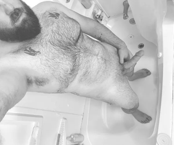 Shower pics do it for me 😏