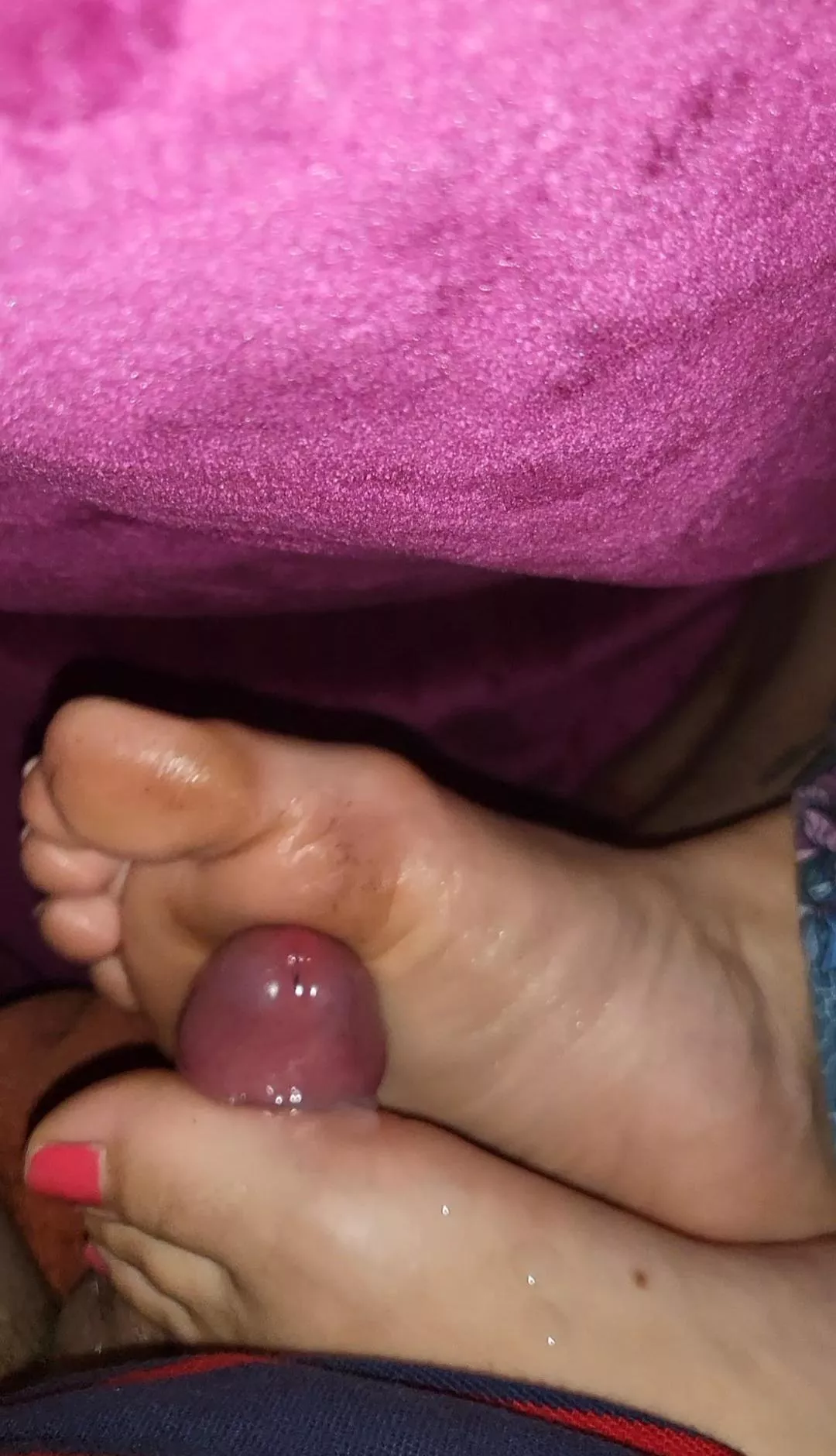 smelly footjob cum