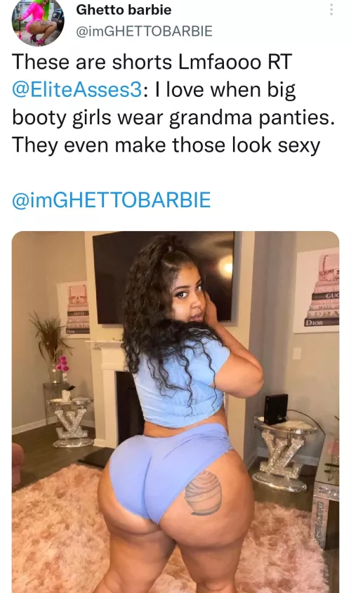 Turning shorts damn near into a thong 🤯