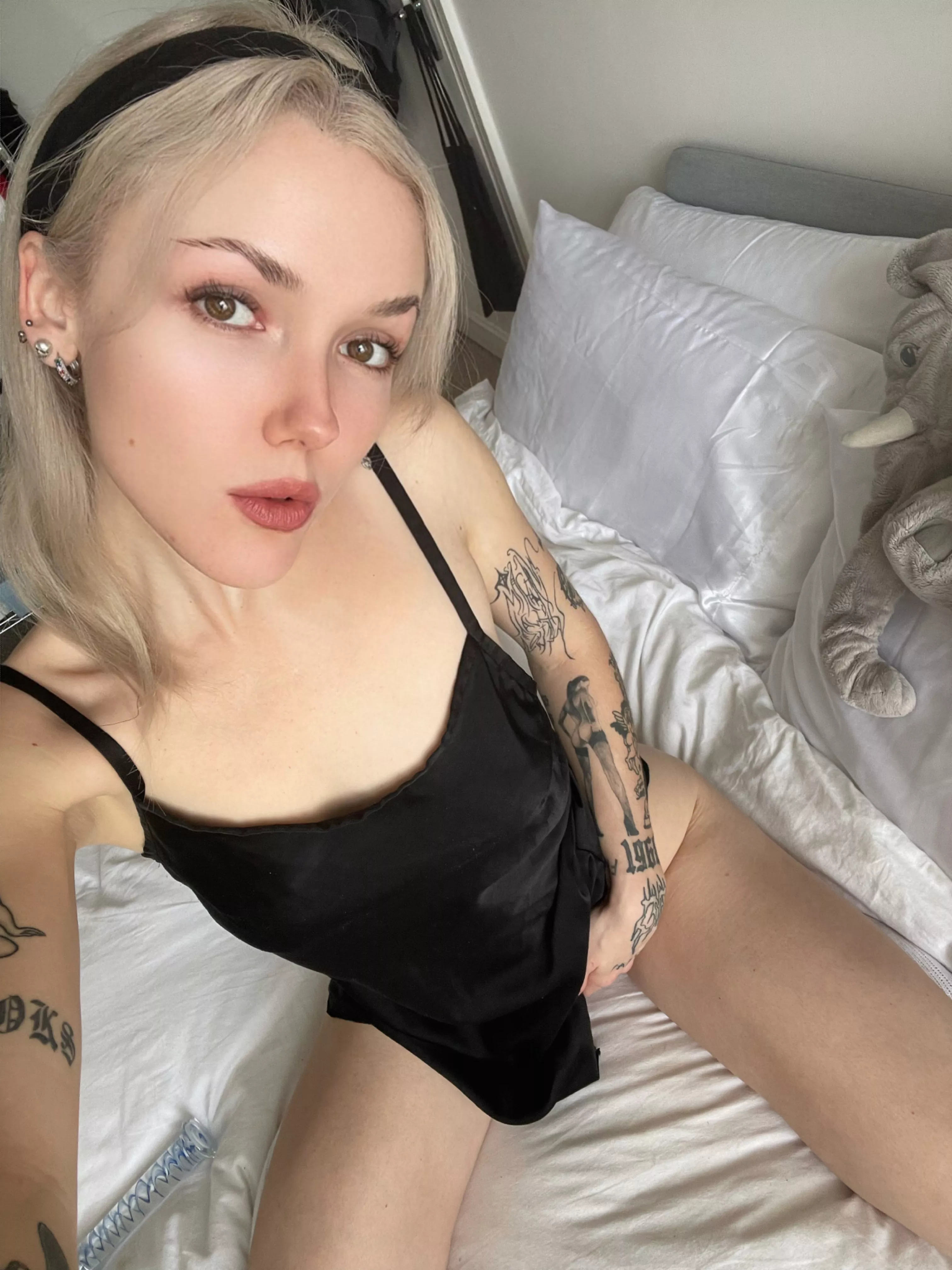 What if I walk into your room naked, how would you fuck me?