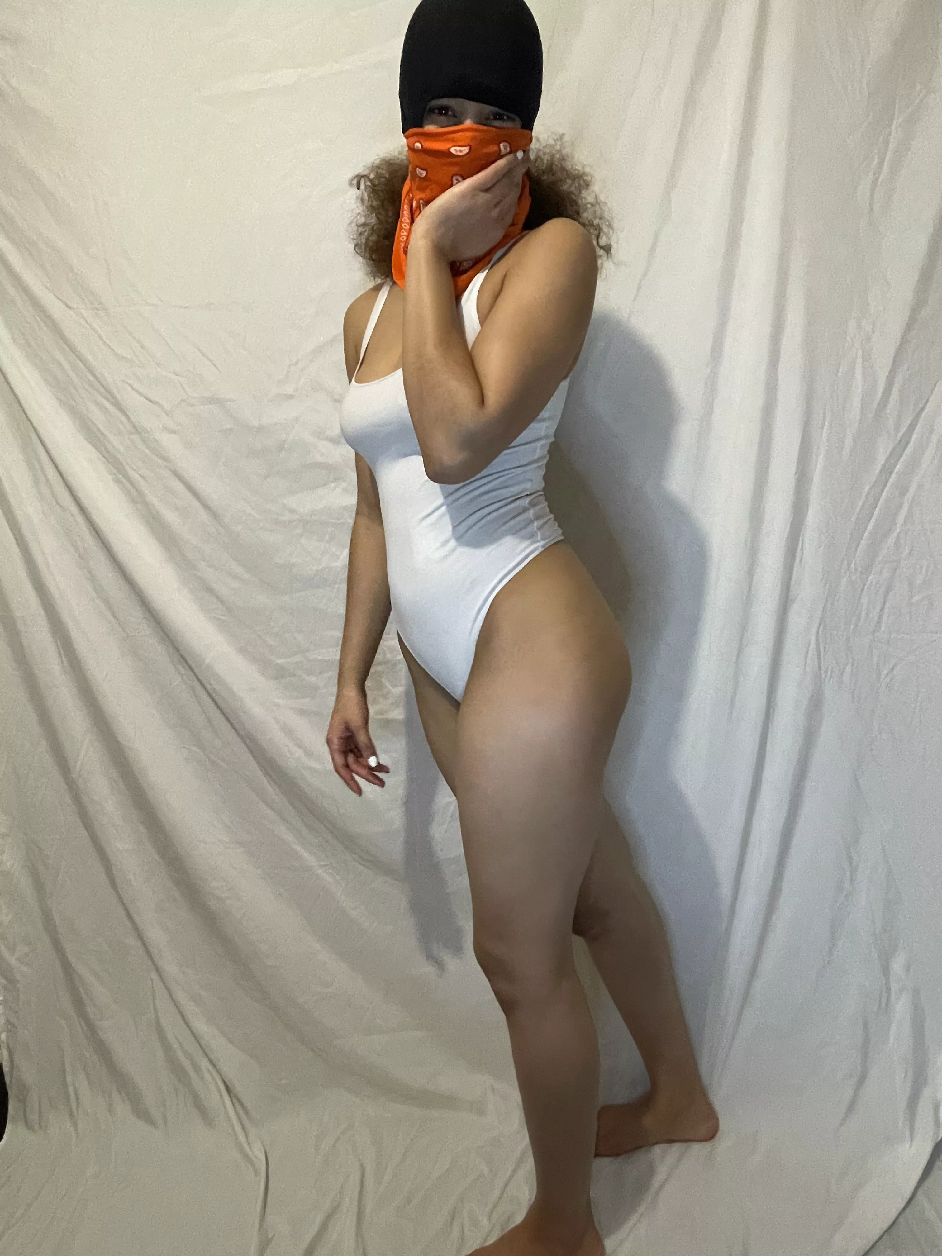 What makes you happier: Having sex or eating sweet things