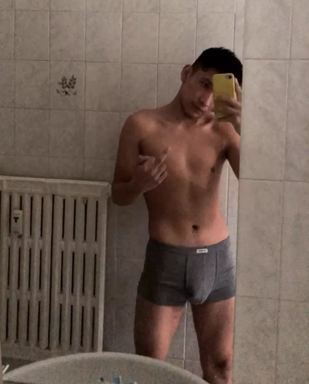 who knows what is hidden under the underwear 🙈