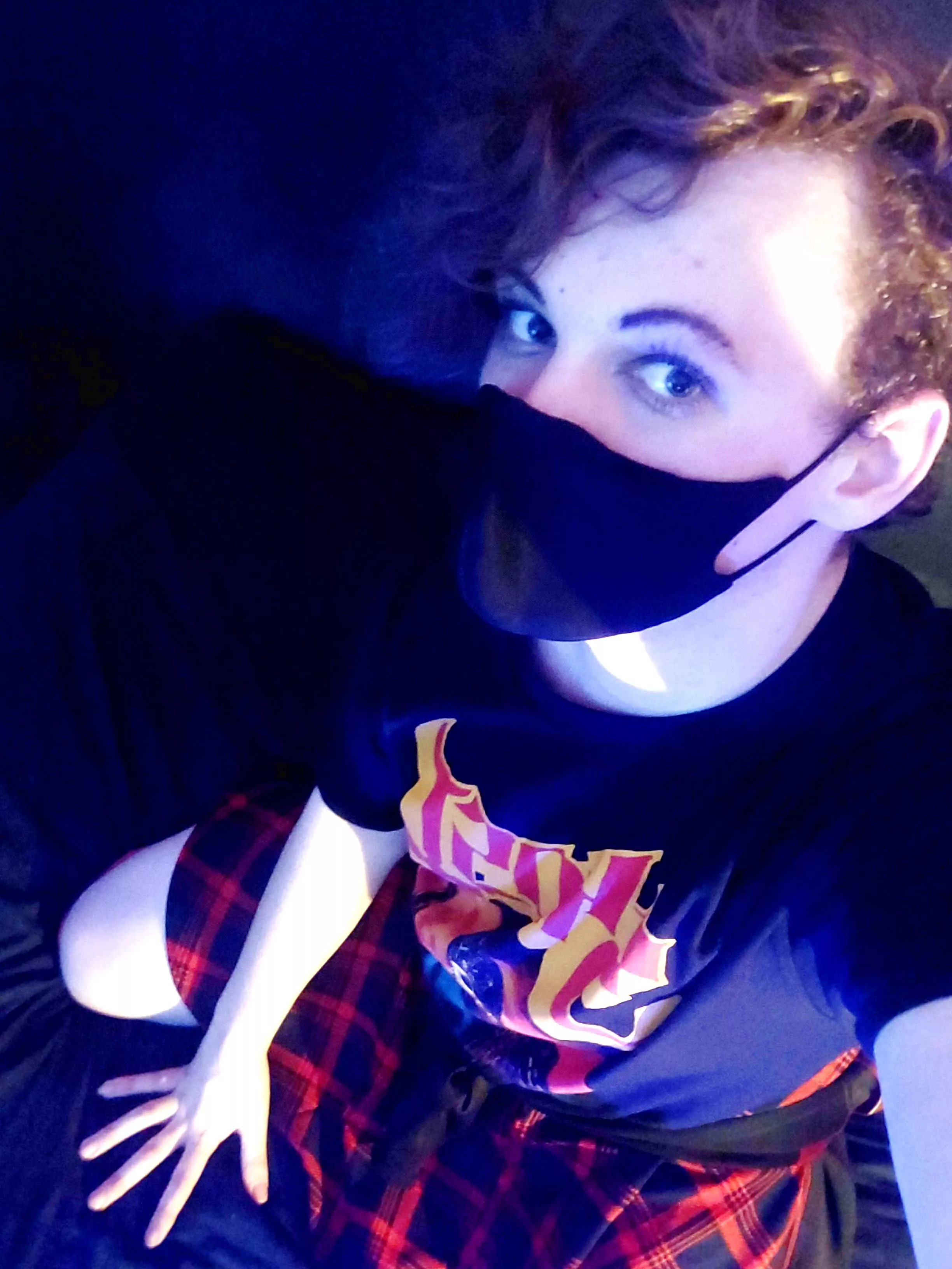 Who wants cuddles? There’s some space left in my bed 😌👉👈