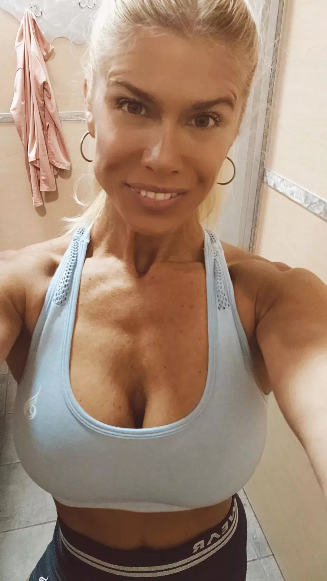 workout clothes [blue]