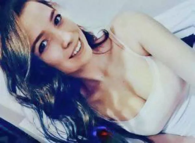 Would you play with my girlfriend? Pm and say what you’d do