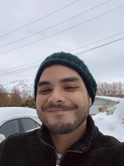 Yeah, the weather sucks. But its so pretty outside, its almost worth it. 🥶