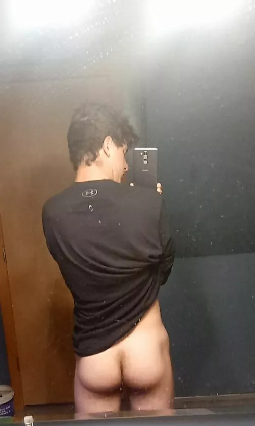 19 yo. me and my ass just hanging out