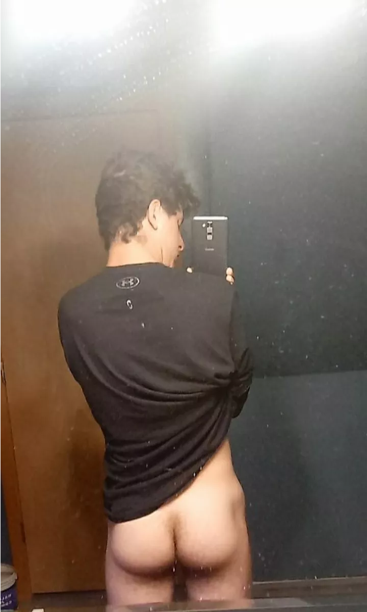19 yo. my ass just hanging out